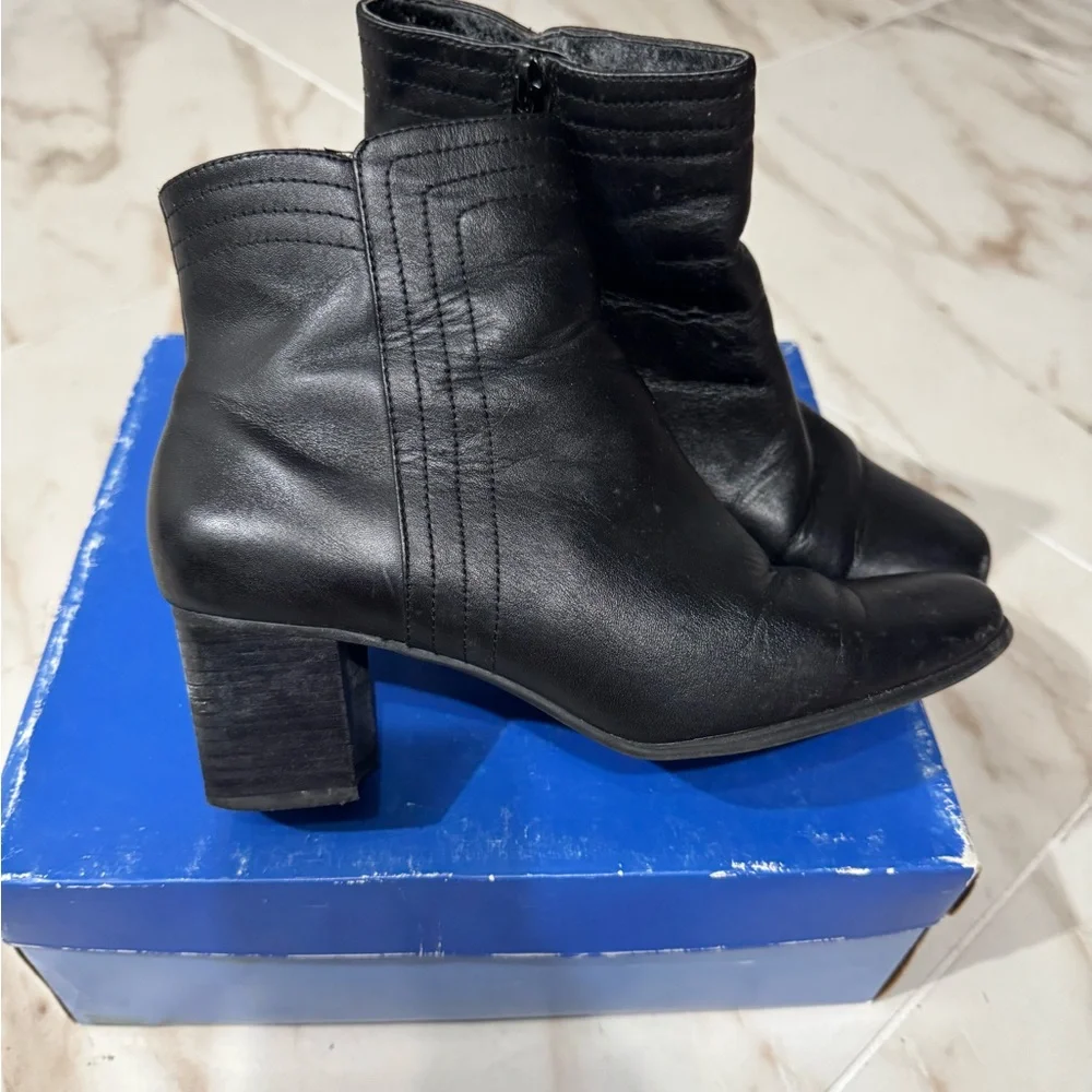 Caressa Black Genuine Leather Ankle Boots Block Heel Size 8.5